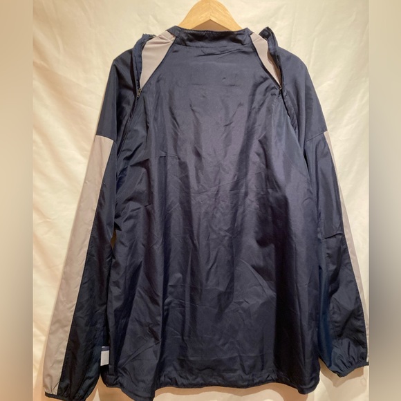 NWT! Majestic Cool Base Men’s Windbreaker. Navy blue with silver trim - Picture 4 of 5